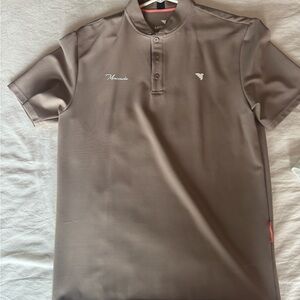 Like new men’s Macade golf shirt. Only worn once. Great condition!